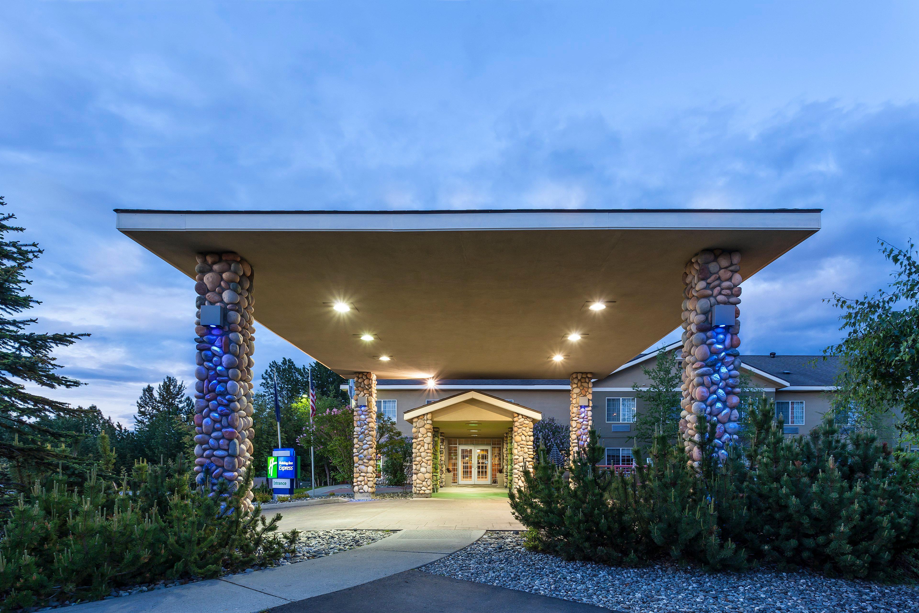 Wyndham Garden Anchorage Airport Hotel Екстериор снимка