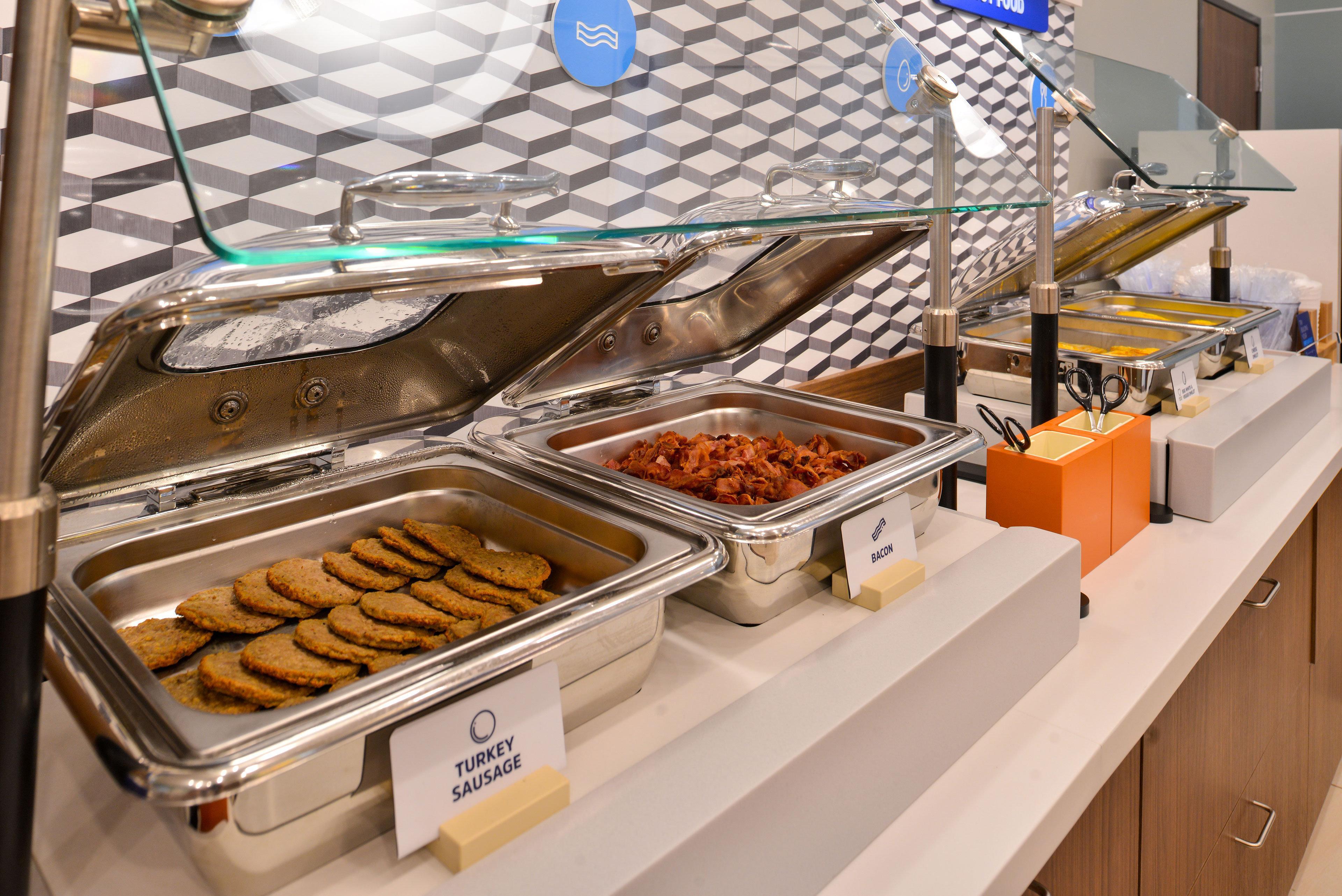 Wyndham Garden Anchorage Airport Hotel Екстериор снимка