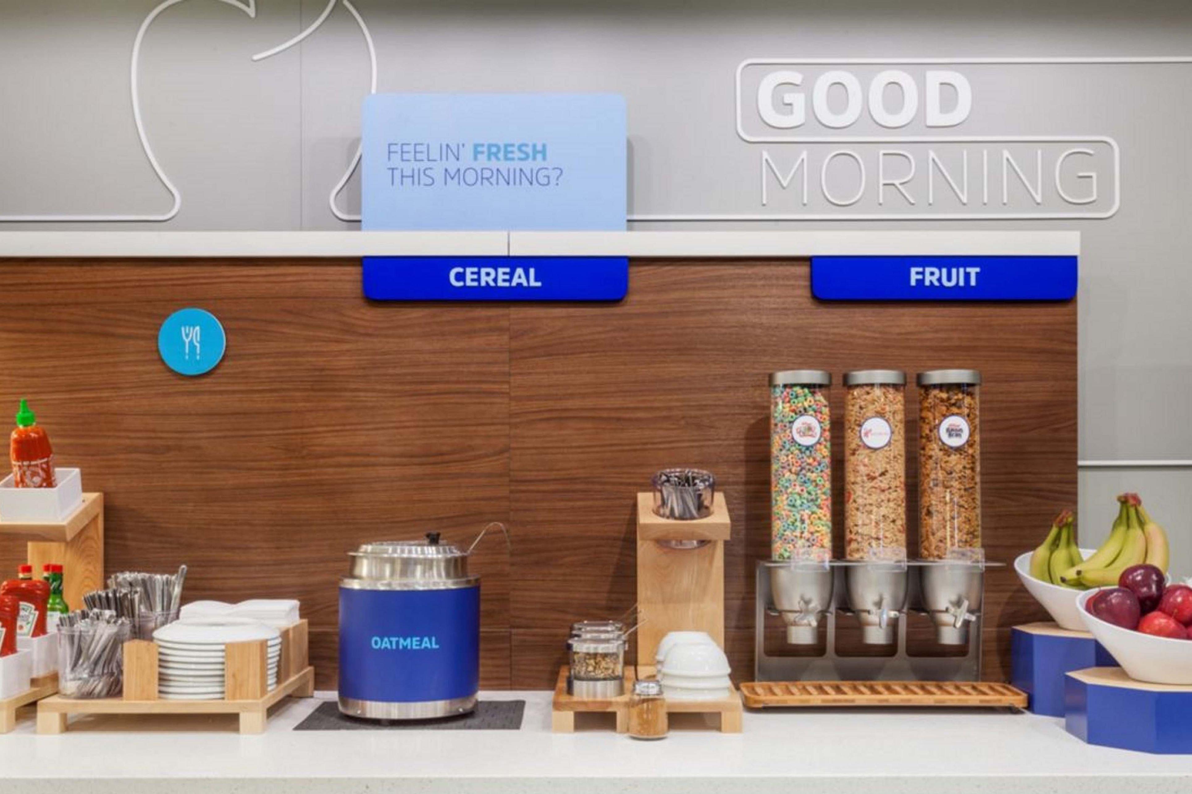 Wyndham Garden Anchorage Airport Hotel Екстериор снимка