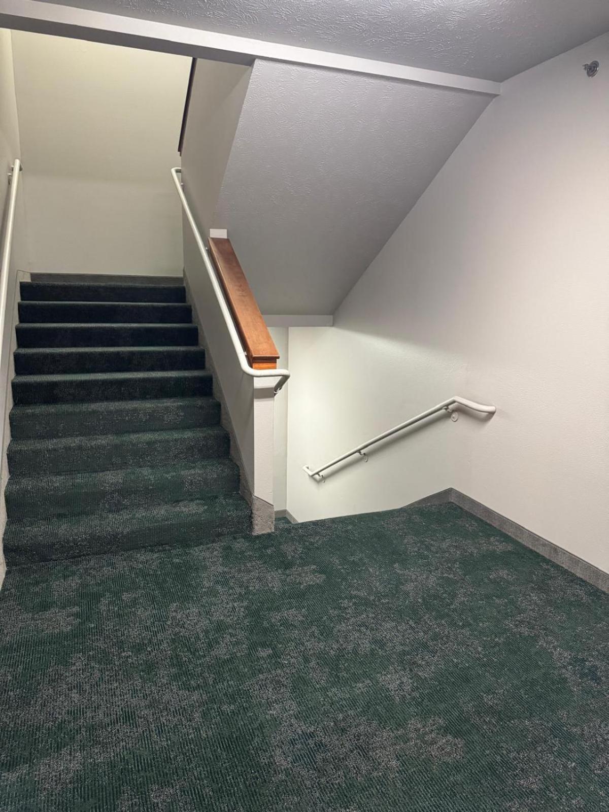 Wyndham Garden Anchorage Airport Hotel Екстериор снимка