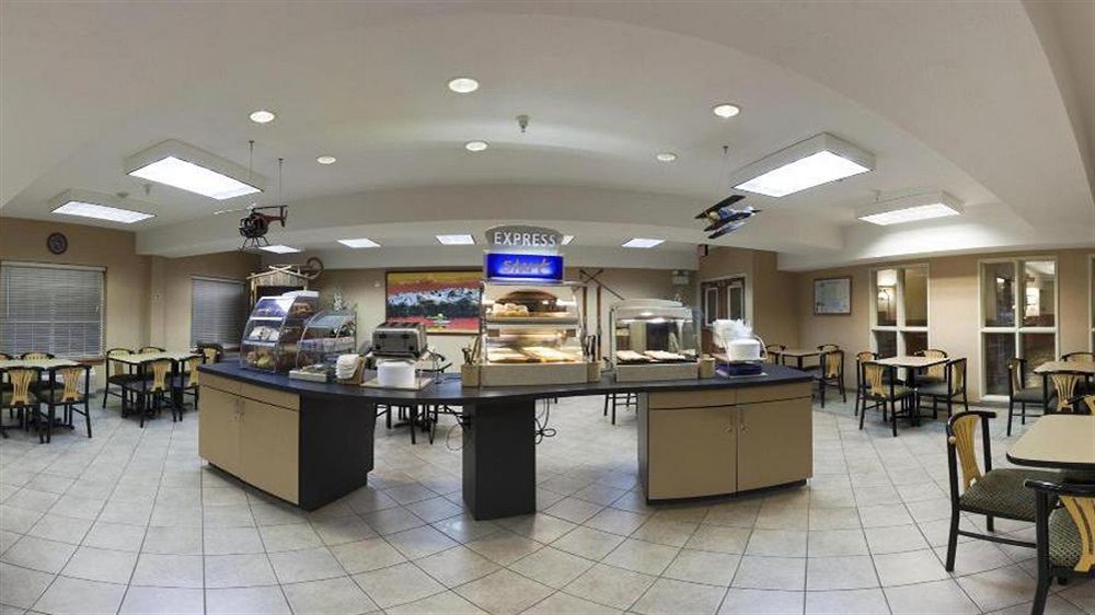 Wyndham Garden Anchorage Airport Hotel Екстериор снимка
